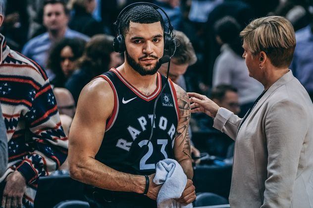 多名球员在 多名球员在