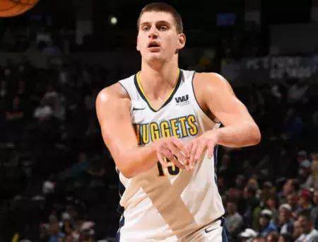 向拜仁施加 向拜仁施加